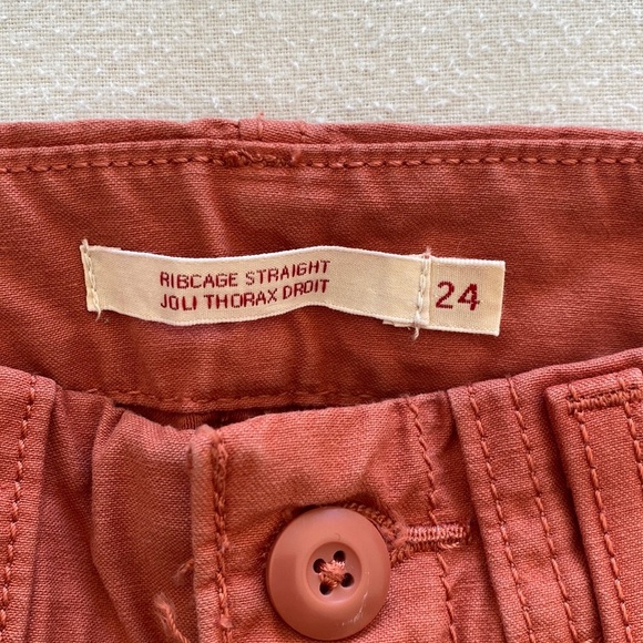 Levi’s | Ribcage Straight Cargo Pant - Picture 2 of 9